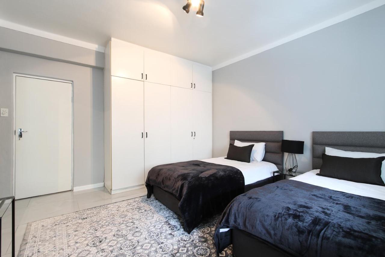 Nederburg, Sea Point, 2 Bed Apt - New เคปทาวน์ ภายนอก รูปภาพ